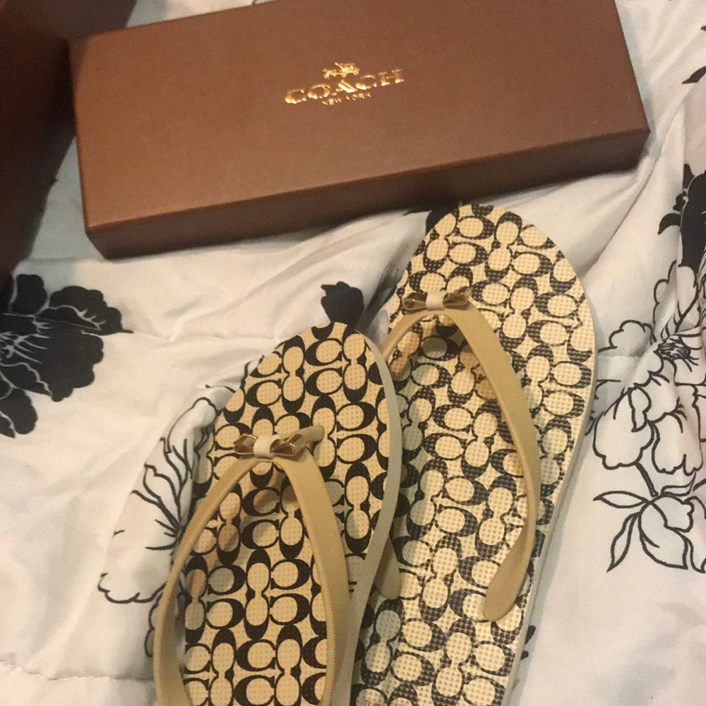 Couch flip flops - Picture 2 of 4